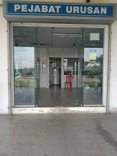 Pusat Latihan Memandu Labis Sdn Bhd Pusat Latihan Memandu Labis Sdn Bhd